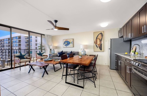 Waikiki Condo | Deluxe Living in Waikiki: Ocean View Condo + Parking