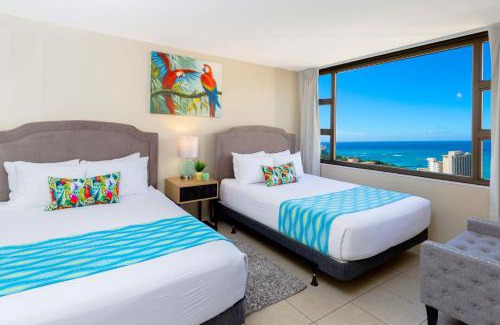 Waikiki Apartment | Deluxe Living in Waikiki - Ocean View Condo with Parking