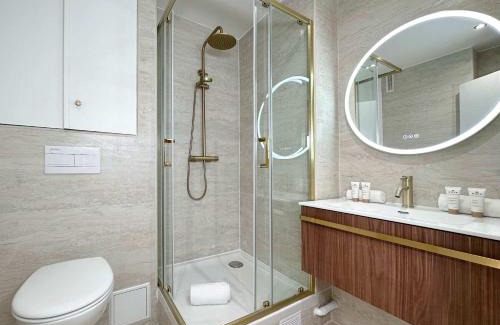13th Arrondissement Apartment | Deluxe location in Place d'Italie
