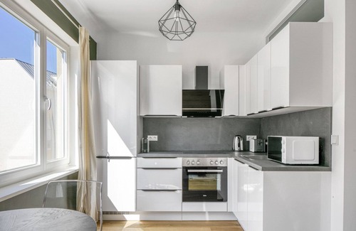 Mariahilf Apartment | Deluxe Mariahilf 1BR w/Storage, walk to U4 and bars, by Blueground