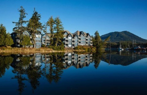 Ucluelet Condo | DELUXE ONE BEDROOM KING SUITE + OUTDOOR SOAKER TUB ON PATIO