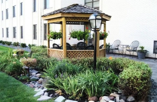 Southwest Minneapolis Apartment | Deluxe Queen Room in Minneapolis Boutique Hotel