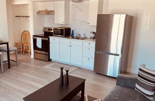Fairbanks Apartment | Deluxe Room Apartment #9