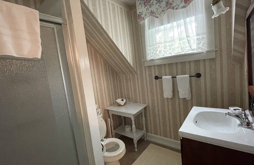 West Dover Bed & Breakfast | Deluxe Room with Fireplace Room 1