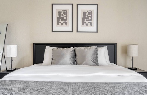 San Bruno Apartment | Deluxe San Bruno 1BR w/Pool, Gym & W/D, near highways, by Blueground