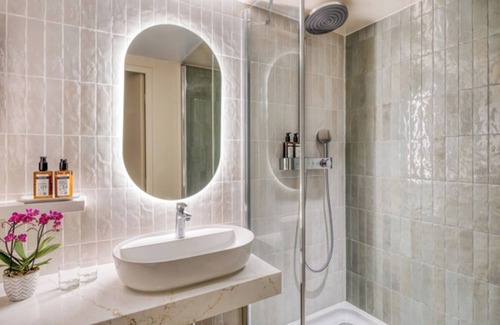 Les Halles Apartment | Deluxe Studio Apartment in Les Halles Paris