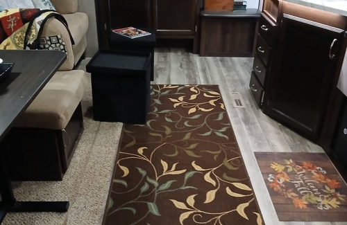 Murphy House | Deluxe travel trailer, with luxury amenities. EASY to get to, close to town.