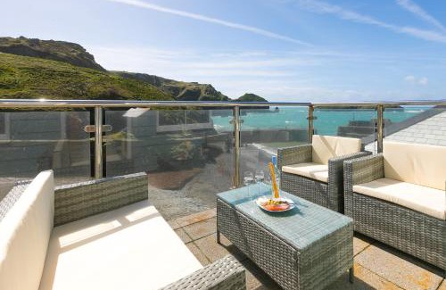 Mullion Apartment | Demelza