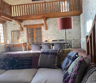 Yevre-le-Chatel House | demeure de luxe, piscine sauna billard pétanque