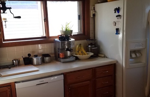 Wauwatosa House | Democratic National Convention, Nice Bungolow, 10 mins to convention furnished