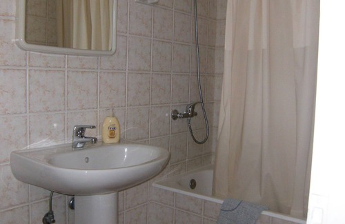 Karavados Apartment | Dendias Studios Self Catered Apartments in Karavados Kefalonia Greece