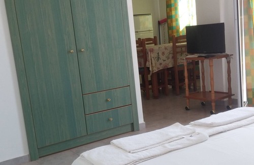 Karavados Apartment | Dendias Studios Self Catered Apartments Karavados Kefalonia Greece