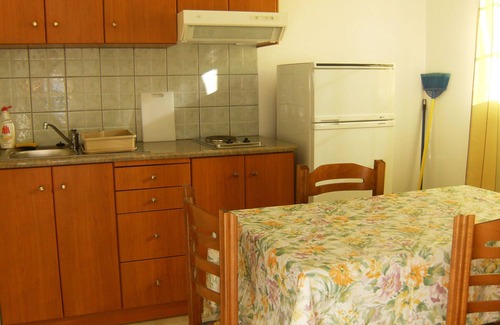 Karavados Apartment | Dendias Studios Self Catered Apartments in Karavados Kefalonia Greece