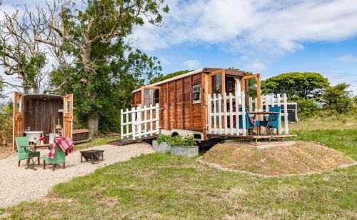 Goodwick Other | Dennis