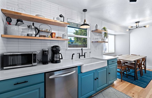 Highlands House | Denver Area Sanctuary, Family Friendly, Large Backyard, Hot Tub & Fire Pit