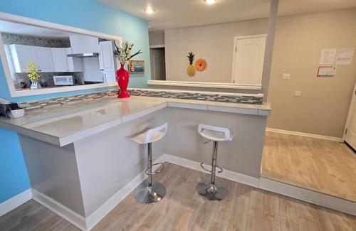 Northglenn House | Denver Caribbean Beach House Resort