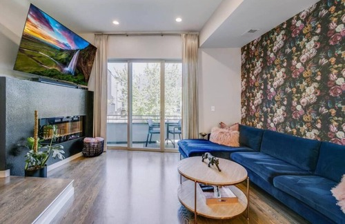 Jefferson Park House | Denver Chef's Kitchen, Sports, & Downtown