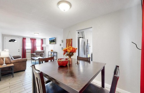 Dupont House | Denver Cute 1 Bedroom Home