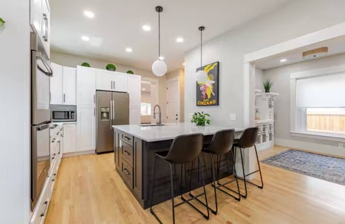 Berkeley House | Denver Luxury Dream Home + HOT TUB + Private Yard