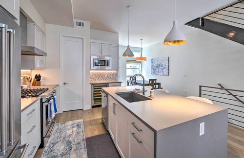 West Colfax Apartment | Denver Townhome w/Rooftop Deck: Walk to Lake