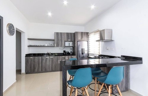 Zona Dorada Apartment | depa moderno y en zona dorada súper centrico