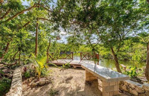 Akumal Apartment | Departamento 6, Tulum Country Home, con Muelle de Pesca, Club de Playa, Alberca, Cenote y Campo de Golf, Contrata Day Pass Bahia Principe