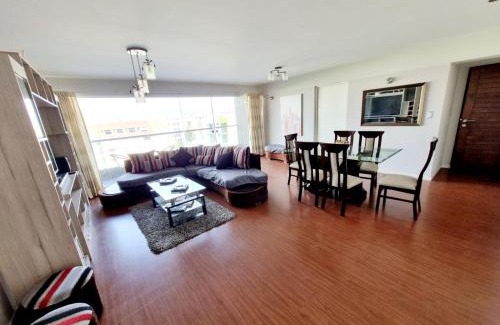 San Francisco de Asis Apartment | Departamento Amplio y Centrico en Arequipa