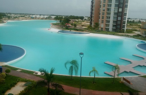 Downtown Cancun Apartment | Departamento con laguna cristalina de 2 hectáreas.