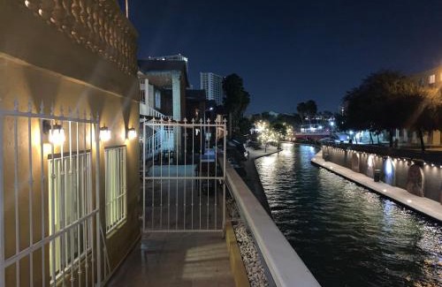 Monterrey Centro Apartment | Departamento en Paseo Santa Lucía con Terraza D2