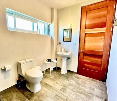 Los Cabos Apartment | Departamento grande y centrico, con 3 recámaras y 2 baños completos.