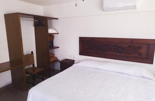Downtown Puerto Vallarta Apartment | Departamento Ostra de Mar