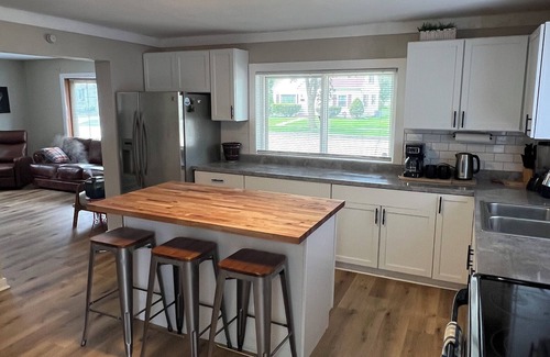 De Pere House | Depere BNB st Norbert Lambeau