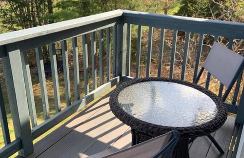 Red Cliff Apartment | DePerrys On The Lake Waterfront Access to Lake Superior
