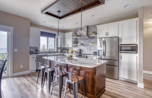 Depoe Bay House | Depoe Bay Ocean Views, Upscale Furnishings, King Suite, Foosball, and Hot Tub!