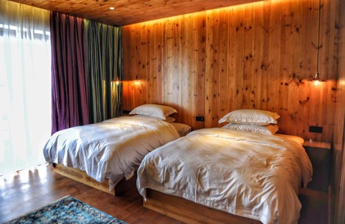 Deqen County House | Deqin Fragmentation Wuxiang Meili Snow Mountain Yeshe Holiday Mansion