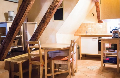 Wiernsheim Bed & Breakfast | Der Hexenwinkel - Apartment Räuberhöhle - 10 minutes freeway A8