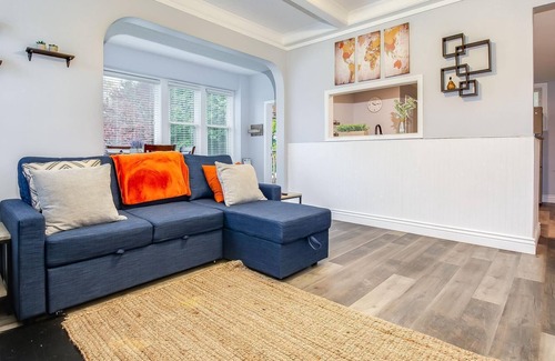 Southside House | Derby Home near SDF & Convention Center