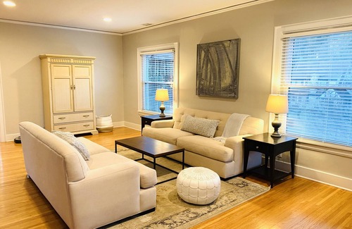 Highlands Douglass House | Derby Rental in Cherokee Park Steps from Famous Barnstable Brown Party