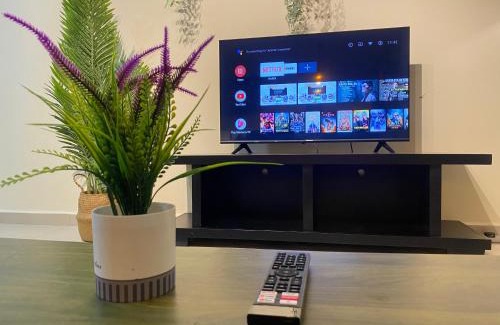 Bandar Penawar Apartment | Desaru Beach Family Suite 5G Wifi NetFlix D0308