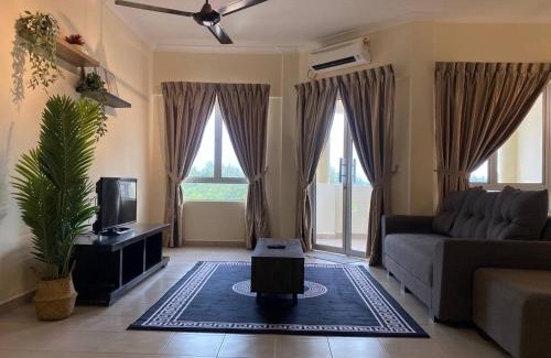 Bandar Penawar Apartment | Desaru Near Beach Family Suite 5GWifi Netflix D3A12