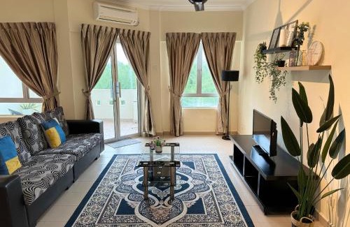 Bandar Penawar Apartment | Desaru Private Beach Pool Family Suite 5GWifiNetFlix D3A13