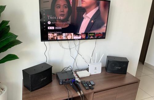 Bandar Penawar Apartment | Desaru Utama Apartment with Swimming Pool View, Karaoke, FREE WIFI, Netflix, near to Car Park