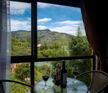 Guatape Apartment | Descanso Bajo La Piedra Del Peñol
