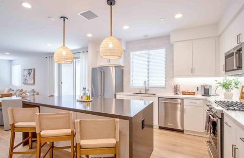 La Quinta House | Desert Bliss - Your La Quinta Paradise Awaits with shared pool, dog friendly.