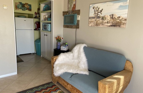 Yucca Valley Cabin | Desert Cabin near Joshua Tree National Park and Sand to Snow Monument