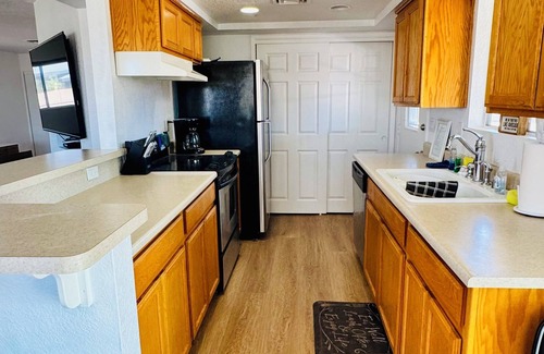 Lake Havasu City House | Desert Chic Havasu Home+XL Parking,Boat Rental, Fun Games & Lake View Fire Pit