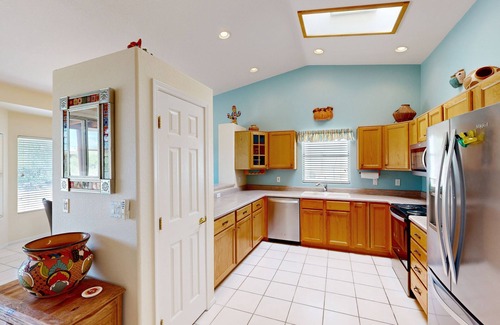 Tucson Estates House | Desert home with view of the mountains, fire pit & wifi