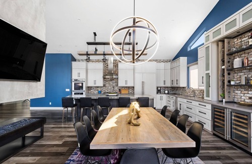 Southwest Village House | Desert Luxe Entertainers Delight! Walk to Oldtown! Resort style yard!