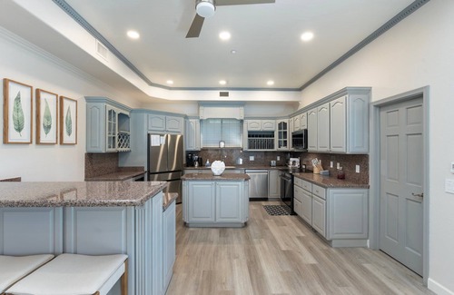 Fountain Hills House | Desert Luxury Retreat| Pool + Hot Tub | Dark Sky