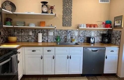 Limberlost House | Desert Morada Casita J: 2 Bedroom 1 Bath Dog Friendly maximum 2-NO OTHER PETS